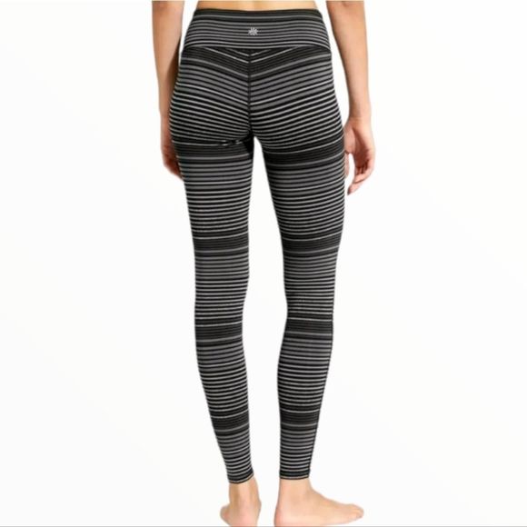 ATHLETA Expanse Chaturanga Black Striped Tights - Picture 1 of 9